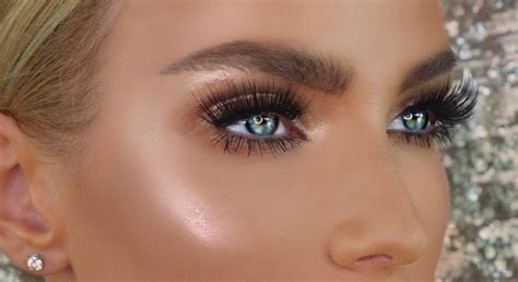 best color eyeshadow for blue eyes.